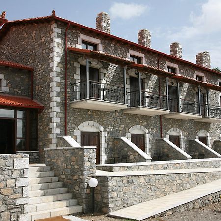 Hôtel Arhontiko Parnona à Karyes Extérieur photo