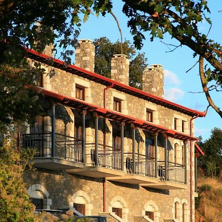 Hôtel Arhontiko Parnona à Karyes Extérieur photo
