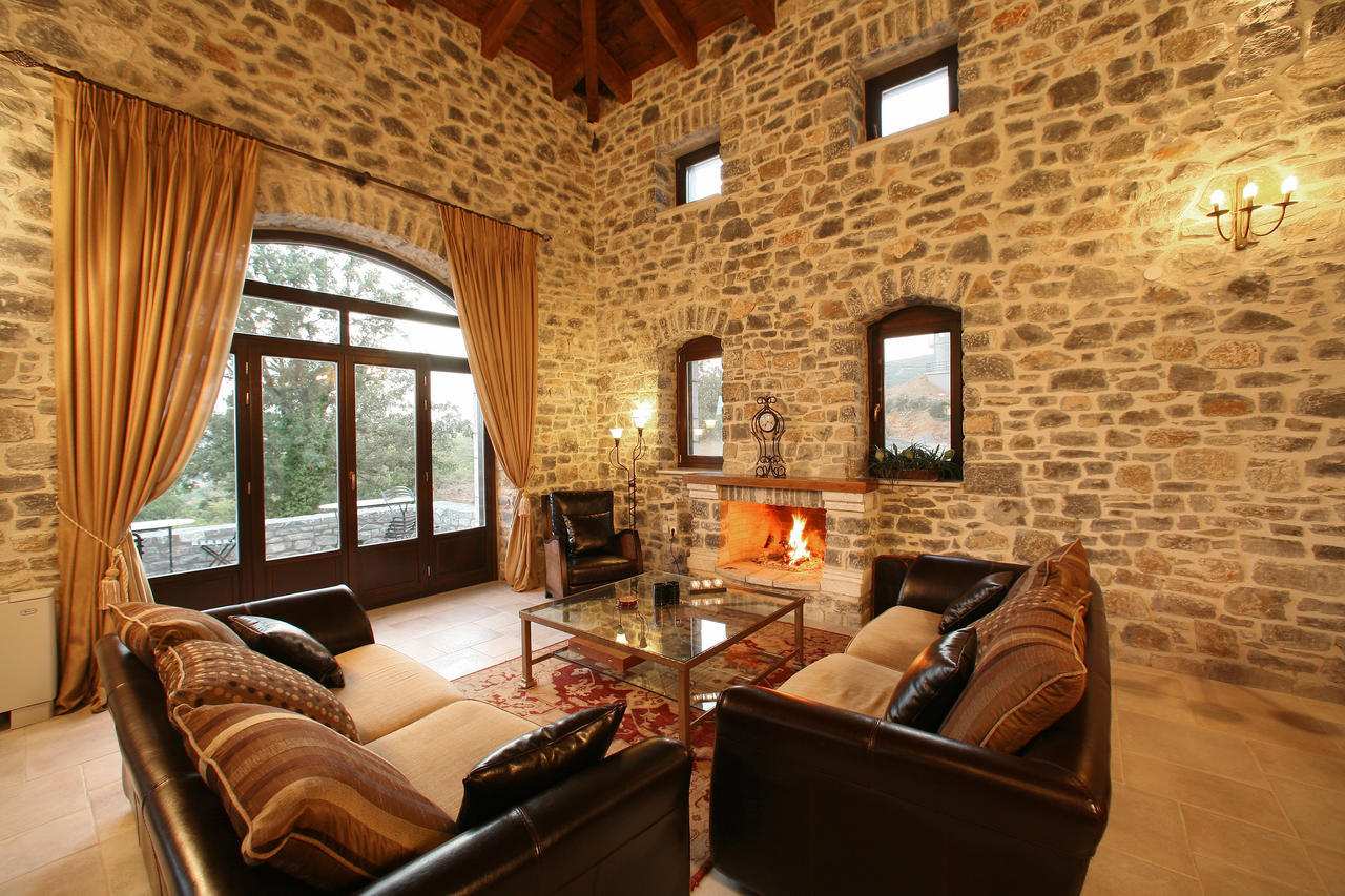 Hôtel Arhontiko Parnona à Karyes Extérieur photo